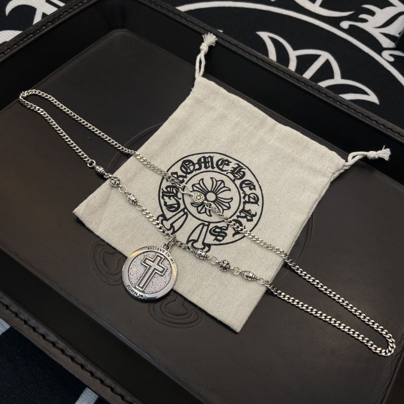 Ch*0me He**ts necklaces